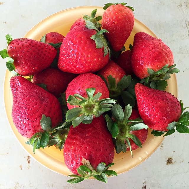 bowl of strawberries
